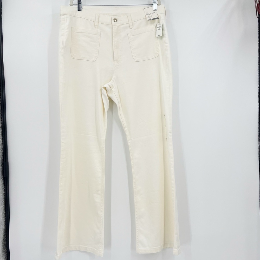 NWT GAP High Rise 70s Flare Jeans 33 Ivory Cream Stretch Retro Chic